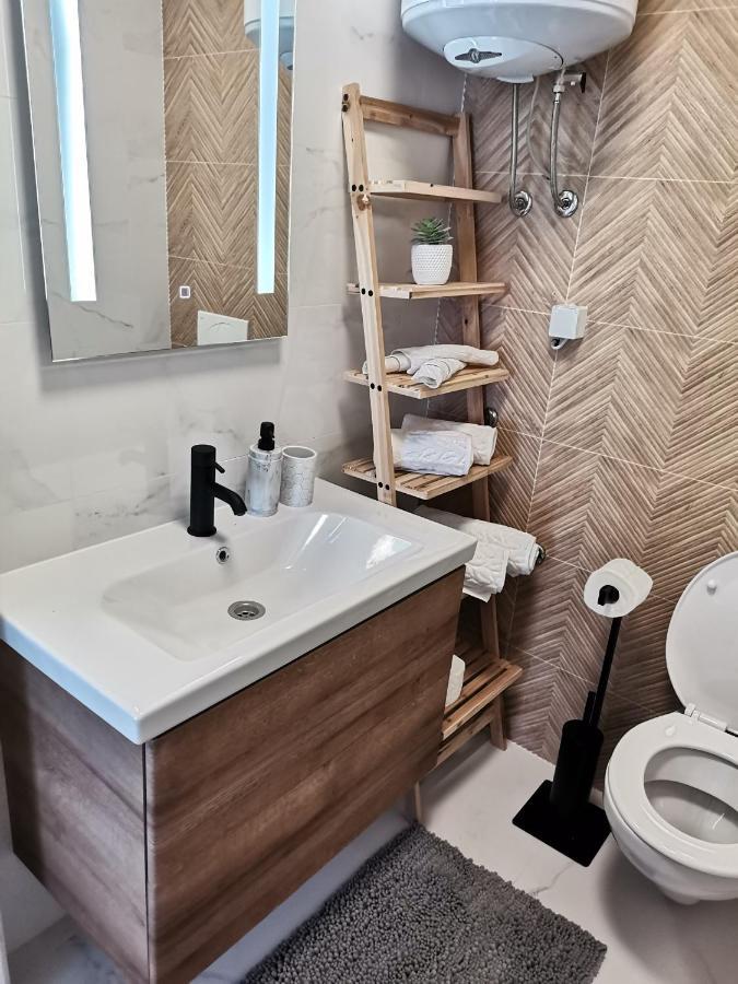 Apartmani Darko Rtina Eksteriør bilde